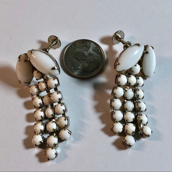 Vintage White Dangle Earrings - Picture 3 of 3
